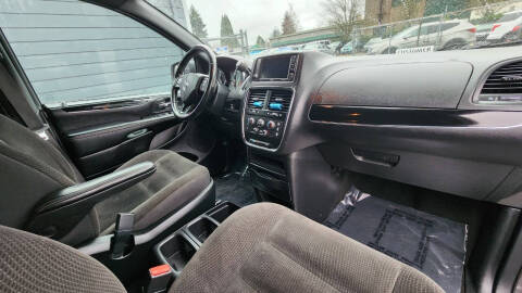 2018 Dodge Grand Caravan SE Plus