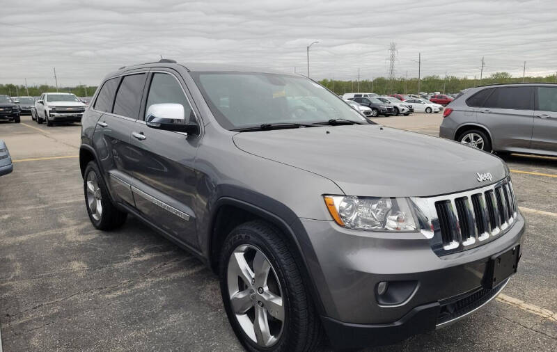 Used 2013 Jeep Grand Cherokee Limited with VIN 1C4RJFBG9DC542879 for sale in Rockford, IL