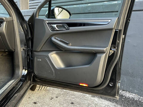 2020 Porsche Macan S