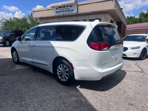 2017 Chrysler Pacifica Touring-L
