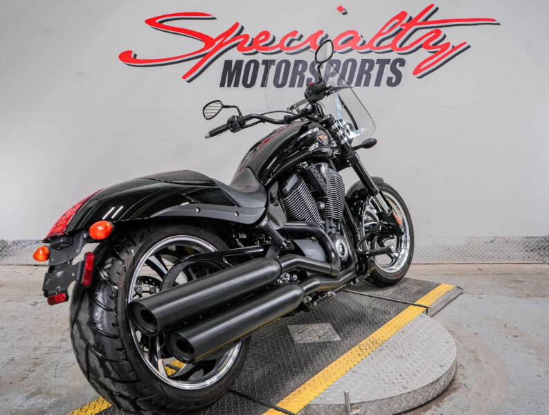 2012 Victory Hammer 8-Ball