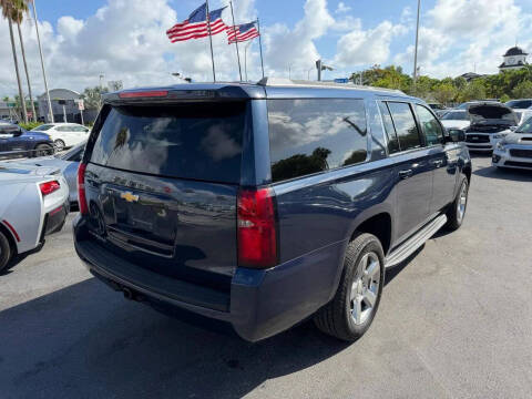 2017 Chevrolet Suburban LT