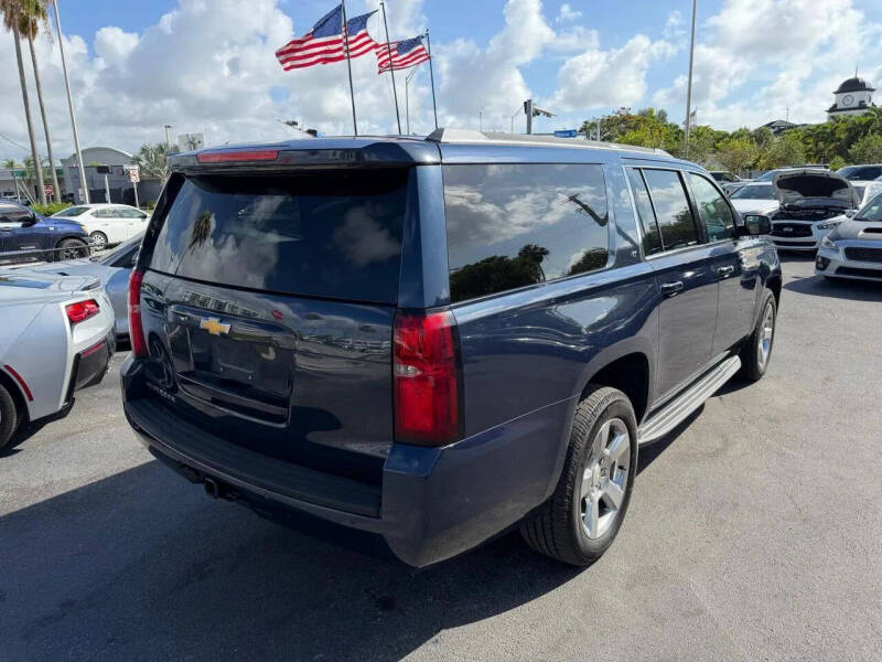 2017 Chevrolet Suburban LT
