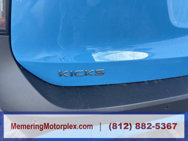 2025 Nissan Kicks SR