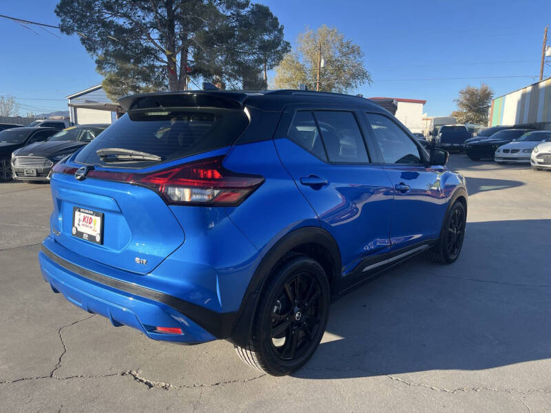 2021 Nissan Kicks SR