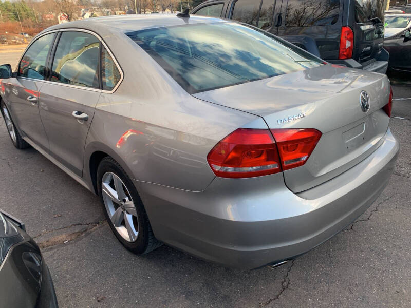 2012 Volkswagen Passat SE PZEV