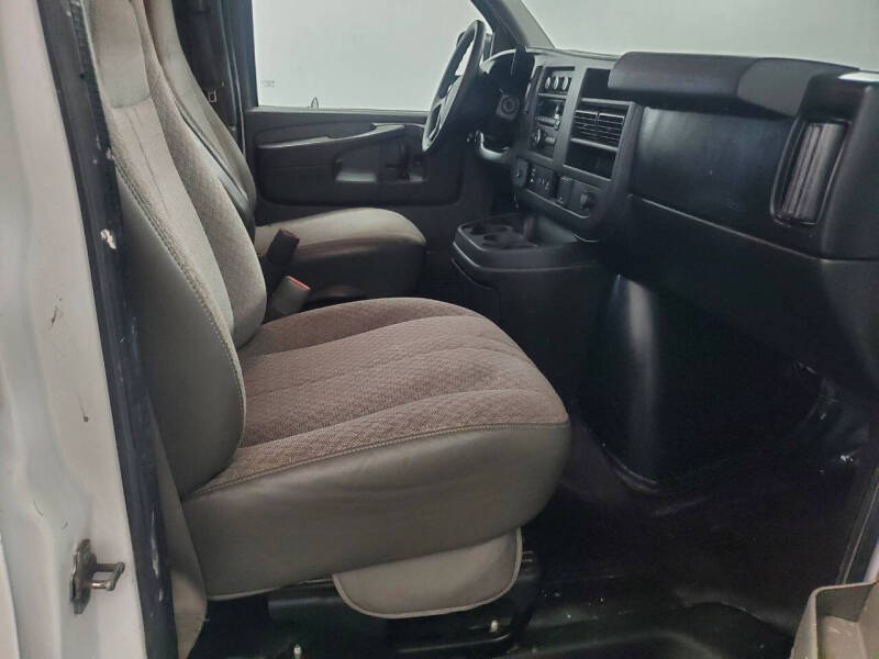 2015 GMC Savana 2500