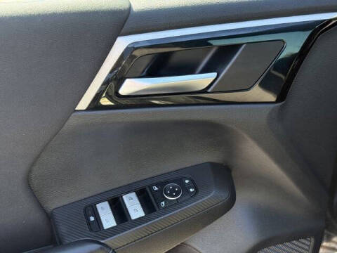 2022 Mitsubishi Outlander ES