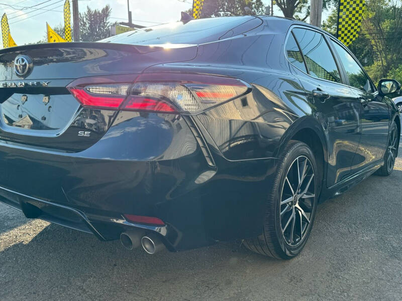 2022 Toyota Camry SE