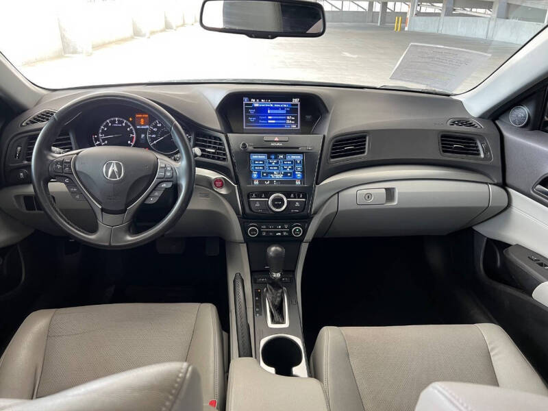 2017 Acura ILX w/Tech