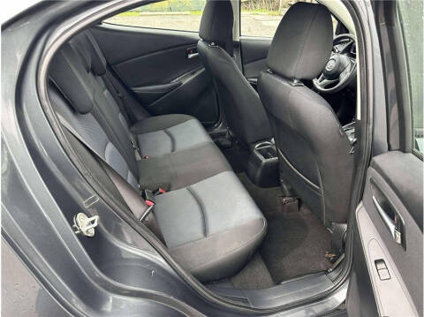 2017 Toyota Yaris iA