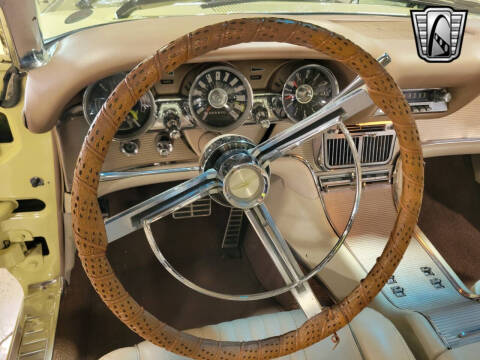 1963 Ford Thunderbird