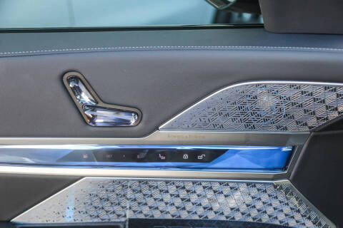 2025 BMW 7 Series 750e xDrive