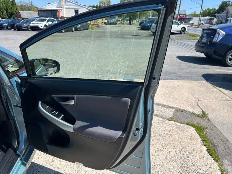 2014 Toyota Prius Two