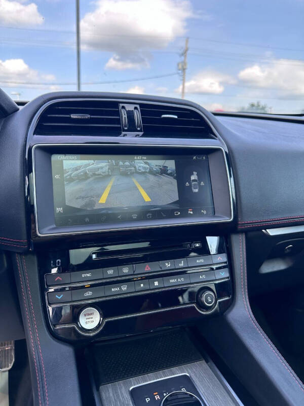 2019 Jaguar F-PACE S