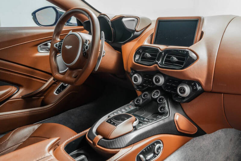 2020 Aston Martin Vantage