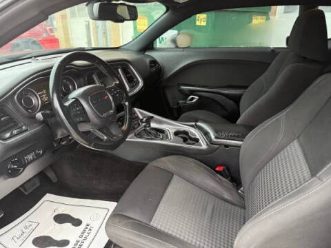 2016 Dodge Challenger SXT