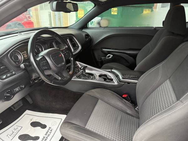 2016 Dodge Challenger SXT