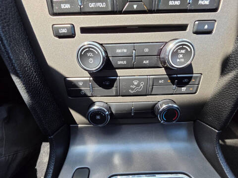 2011 Ford Mustang V6