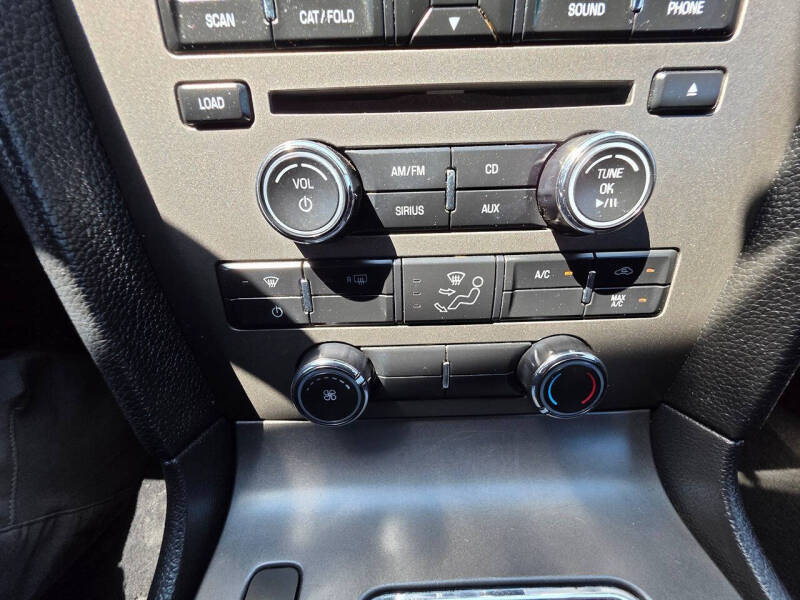 2011 Ford Mustang V6