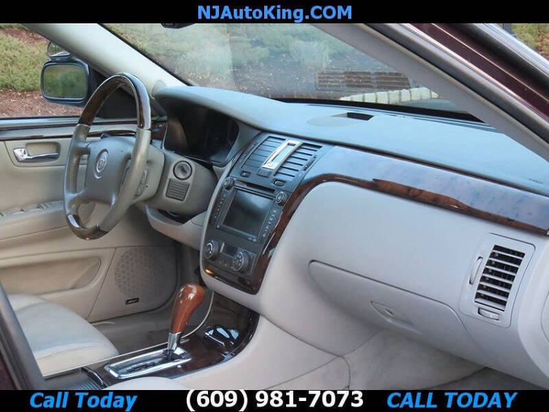 2009 Cadillac DTS Luxury 5-Passenger