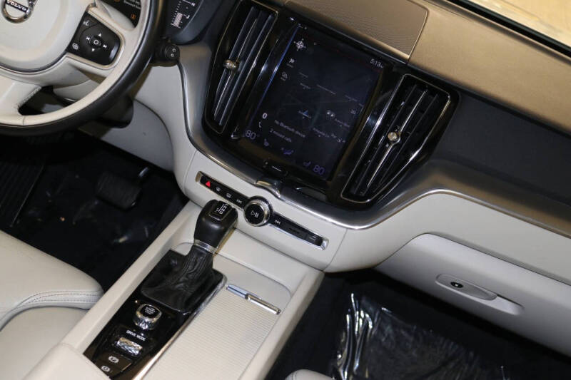 2019 Volvo XC60 T5 Momentum