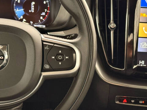 2020 Volvo XC60 T5 Momentum