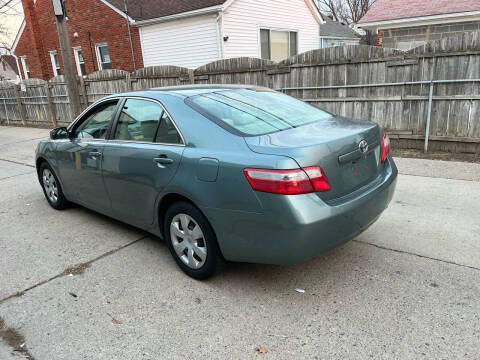 2007 Toyota Camry for sale at BRAVO AUTO EXPORT INC in Harper Woods MI