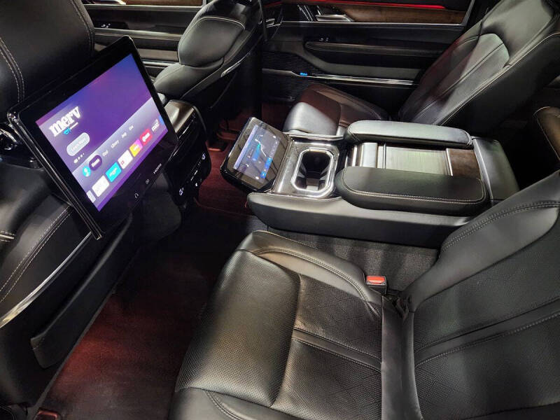 2022 Jeep Grand Wagoneer Series II