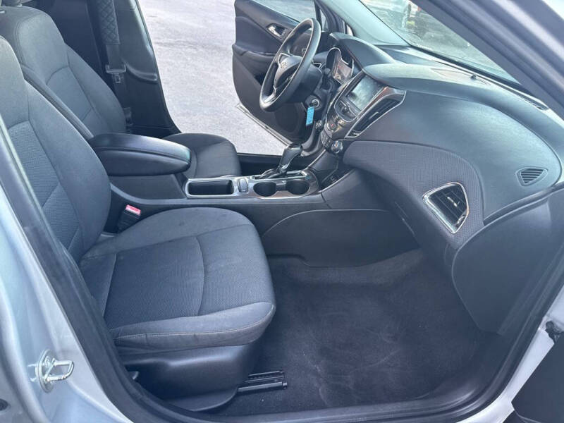 2019 Chevrolet Cruze LS