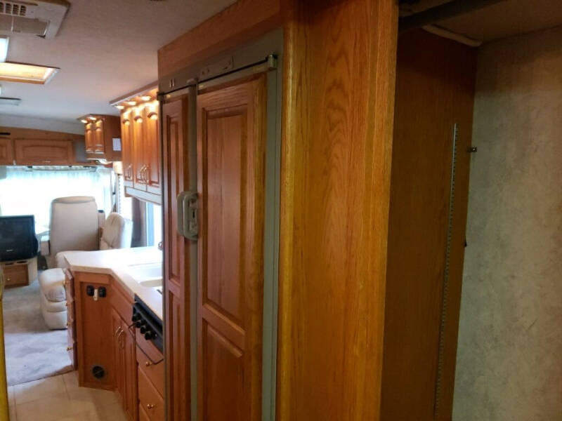 1999 Freightliner XC Chassis