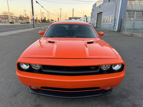 2012 Dodge Challenger R/T Plus