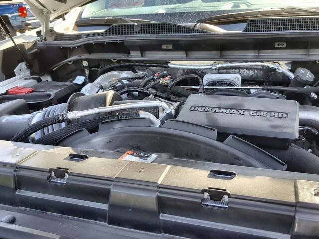 2025 Chevrolet Silverado 3500HD CC Work Truck