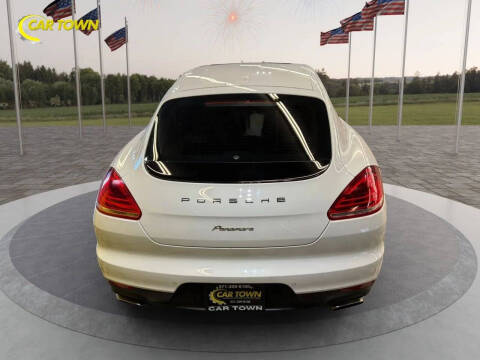 2016 Porsche Panamera