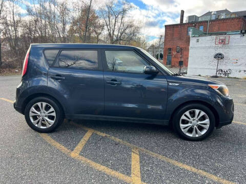 2015 Kia Soul +