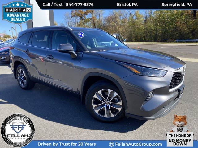 2022 Toyota Highlander XLE's photo