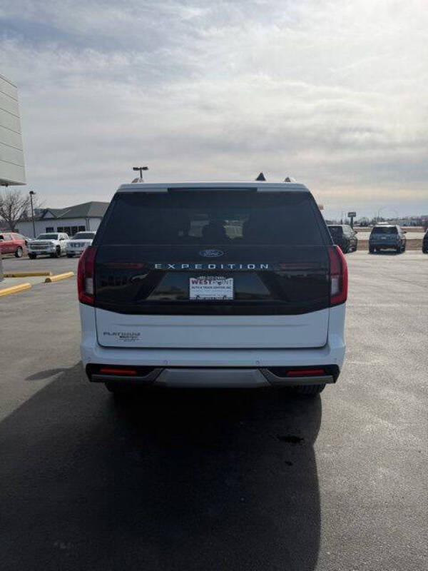 2025 Ford Expedition Platinum