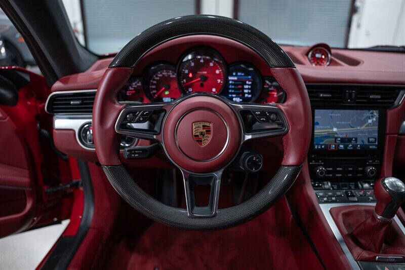 2019 Porsche 911 Carrera 4S