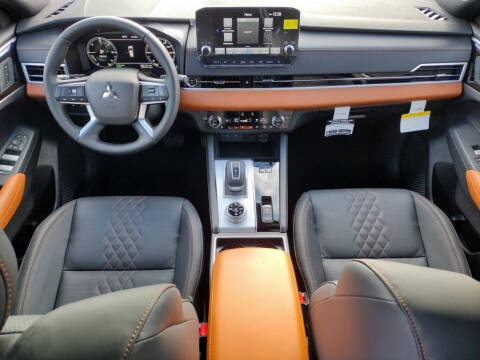 2025 Mitsubishi Outlander PHEV SEL