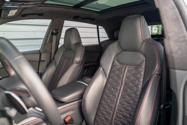 2020 Audi RS Q8 14
