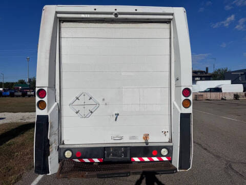 2014 Isuzu UTILIMASTER VAN