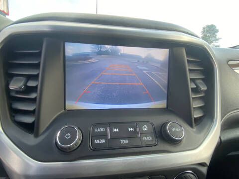 2017 GMC Acadia SLE-2