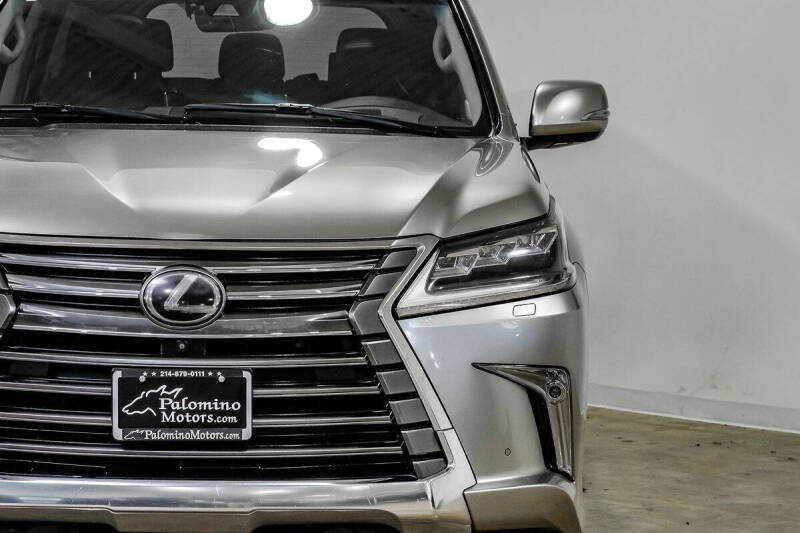 2019 Lexus LX 570 Three-Row