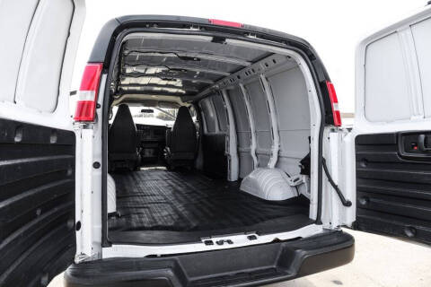 2023 Chevrolet Express 2500