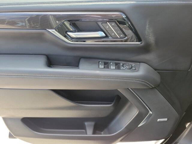 2025 GMC Yukon XL Elevation