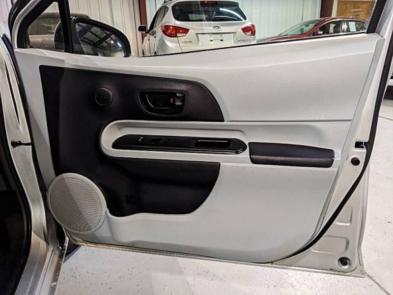 2012 Toyota Prius c Three