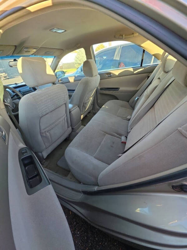 2005 Toyota Camry LE