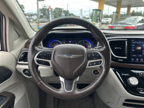 2018 Chrysler Pacifica Touring L