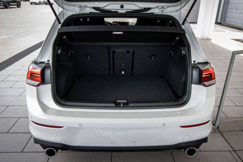 2025 Volkswagen Golf GTI SE