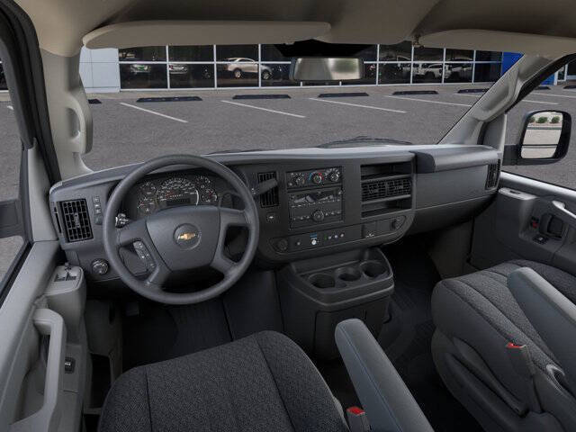 2025 Chevrolet Express 2500